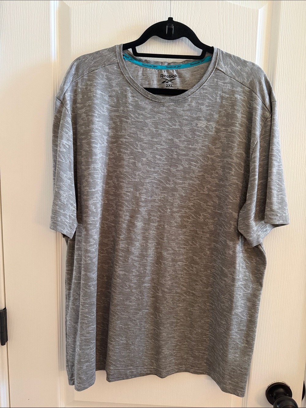 Reebok Men's Heathered Gray Short Sleeve Crew Tee